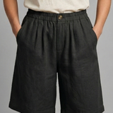 Women’s Shorts with Elastic Waistband and Side Pockets