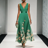 Women's Floral Print V-Neck Maxi Dress - Textured Ruched Bodice