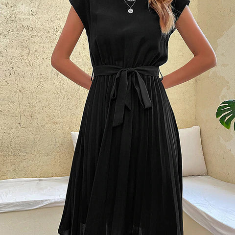 Women's Relaxed Fit Tie Waist Midi Dress - Pleated Skirt Style