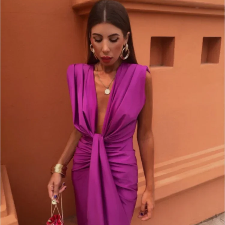 Women's Sleeveless Ruched Maxi Dress - Wedding Guest Dress with Deep V-Neck
