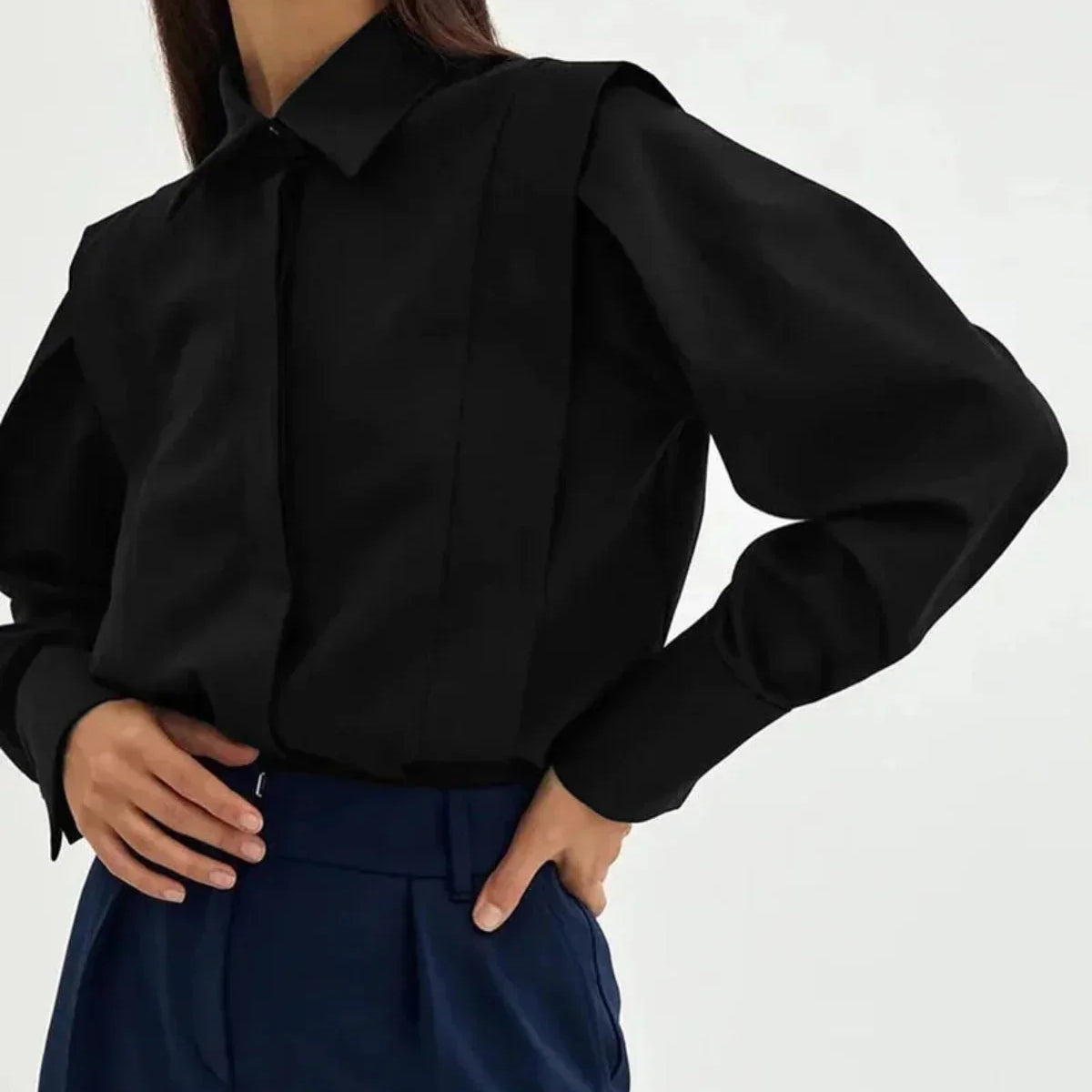 Women's boxy shirt with multiple buttons